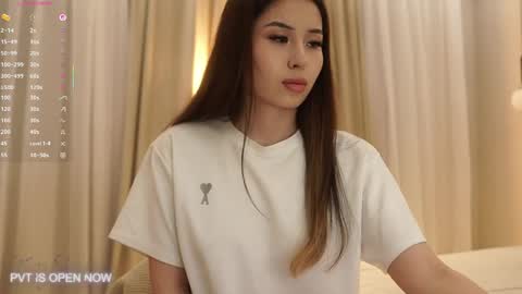 Luisa online show from April 4, 2:03 pm