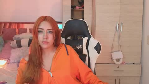 Snapshot of angel_lusst chatting on January 17, 4:28 am angeline online show from January 17, 4:28 am