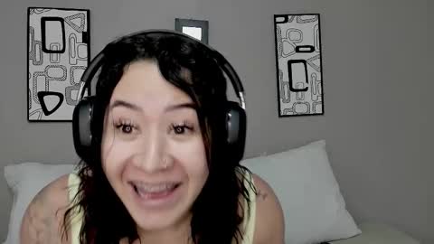 Snapshot of angel_martins chatting on January 13, 11:21 pm Angel online show from January 13, 11:21 pm