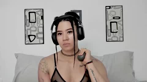 Snapshot of angel_martins chatting on February 9, 3:49 pm Angel online show from February 9, 3:49 pm