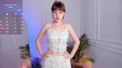 Mary online show from August 4, 2:08 pm