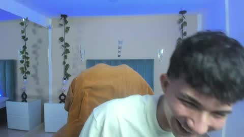 Snapshot of angel_of_sinn chatting on April 16, 4:02 am angel_of_sinn online show from April 16, 4:02 am