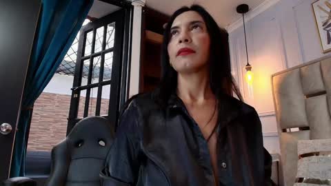 Nicolle  online show from January 29, 11:51 am