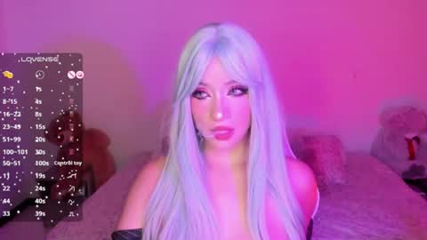 Snapshot of angel_rouse_1 chatting on July 15, 3:23 am Angel online show from July 15, 3:23 am