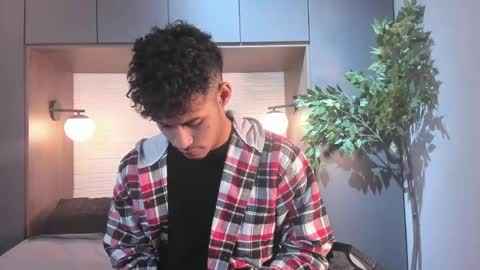 Snapshot of angel_silva_ chatting on April 18, 11:58 am Angel online show from April 18, 11:58 am