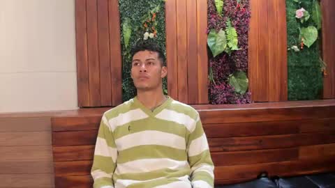 Snapshot of angel_silva_ chatting on April 19, 12:15 pm Angel online show from April 19, 12:15 pm