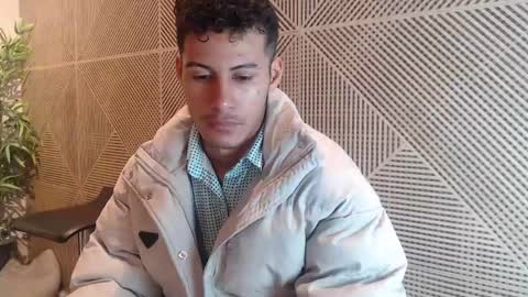 Snapshot of angel_silva_ chatting on April 20, 1:25 pm Angel online show from April 20, 1:25 pm