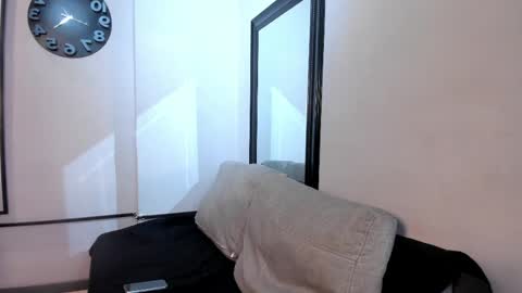 Snapshot of angel_silva_ chatting on April 23, 11:53 am Angel online show from April 23, 11:53 am