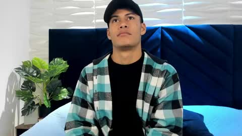 Snapshot of angel_silva_ chatting on May 5, 12:13 pm Angel online show from May 5, 12:13 pm