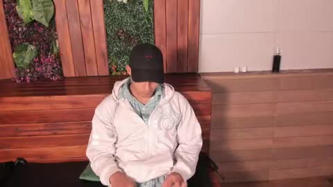 Snapshot of angel_silva_ chatting on May 9, 12:10 pm Angel online show from May 9, 12:10 pm