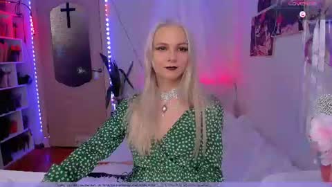 Frida A boost to fortune for the one who gives a thumbs up and a bonus lucky for those who support me by joining the fanclub online show from June 26, 3:38 pm