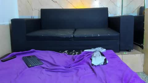 angel_villareal_ online show from February 3, 6:22 am