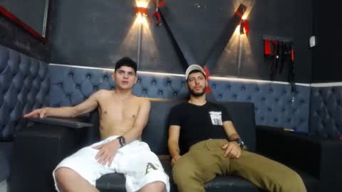 angel_villareal_ online show from February 6, 5:45 am