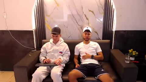 angel_villareal_ online show from March 5, 5:14 am