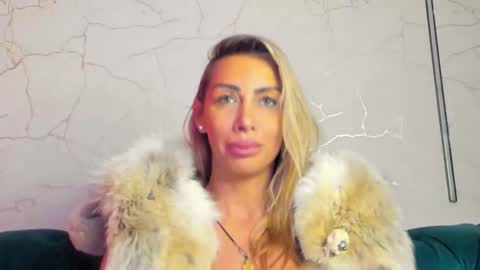 Anysia online show from November 18, 5:12 am