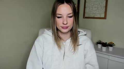 Angela online show from January 19, 9:24 am