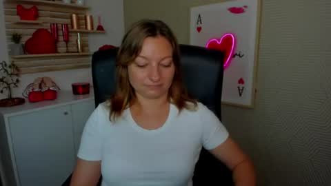 Snapshot of angela_samt chatting on July 1, 5:31 am Angela online show from July 1, 5:31 am