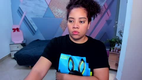 Angela online show from February 6, 7:29 pm