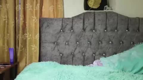 angelacute19 online show from March 25, 10:38 pm