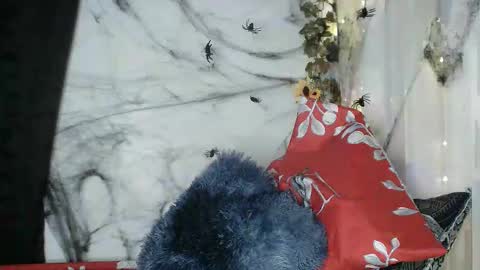 Snapshot of angelainparis28 chatting on October 13, 5:18 am ANGELA online show from October 13, 5:18 am