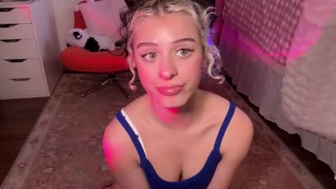 Snapshot of angelalex29 chatting on February 27, 9:48 pm Alex online show from February 27, 9:48 pm