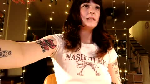 angelalice555 online show from June 16, 3:42 am