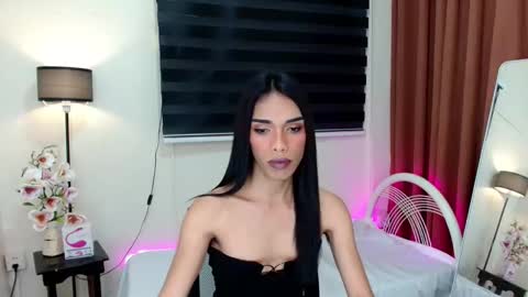 Snapshot of angelamonroe chatting on September 20, 11:33 am SENORITA online show from September 20, 11:33 am