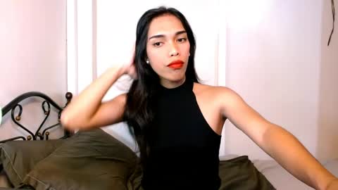 SENORITA online show from March 25, 4:35 pm