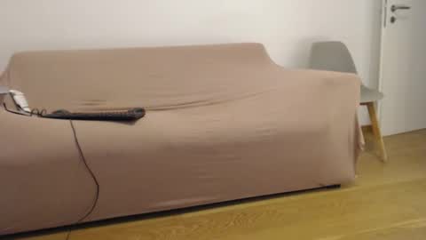 Angela Stingray online show from February 12, 6:30 am