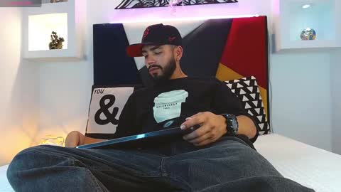 Snapshot of angelbacker chatting on January 29, 3:33 am Angel online show from January 29, 3:33 am