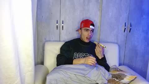 Snapshot of angelbacker22 chatting on January 21, 3:15 am angelbacker22 online show from January 21, 3:15 am