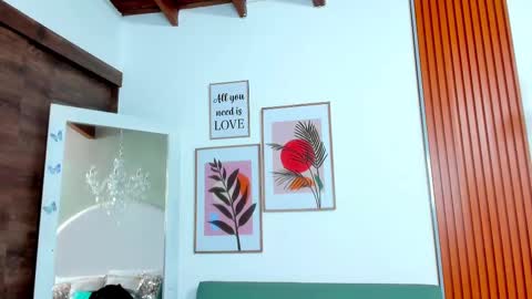 Angel Bennet online show from December 17, 9:28 am