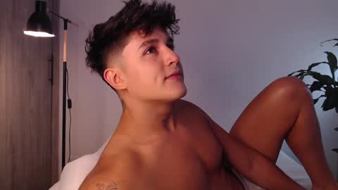 Angel online show from December 19, 8:02 pm