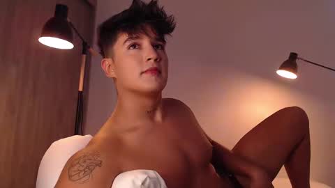 Angel online show from February 26, 9:05 pm