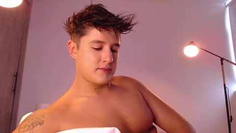 Angel online show from November 26, 6:53 pm