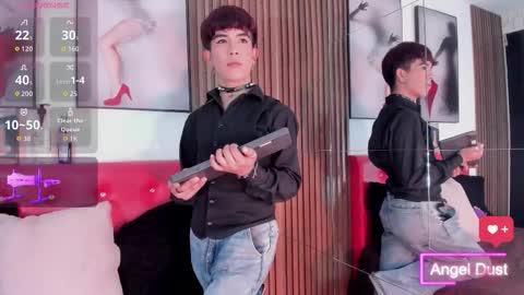 Snapshot of angeldustt_19 chatting on January 16, 3:54 am Angel dust online show from January 16, 3:54 am