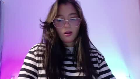 Snapshot of angeldusttt5 chatting on February 11, 1:21 am Valentina online show from February 11, 1:21 am