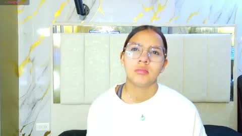 Snapshot of angeles_azul chatting on June 25, 12:31 pm angel online show from June 25, 12:31 pm