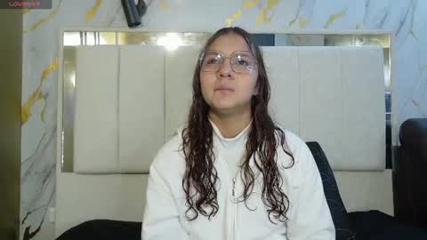 Snapshot of angeles_azul chatting on July 12, 2:19 pm angel online show from July 12, 2:19 pm