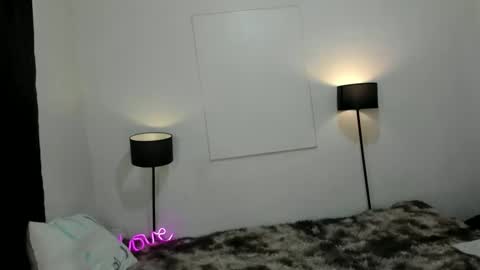 Snapshot of angelfabxx chatting on December 10, 8:51 am AngelFabxx online show from December 10, 8:51 am