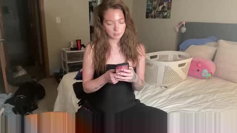 Snapshot of angelgrl444 chatting on January 17, 1:36 am Princess Peach online show from January 17, 1:36 am