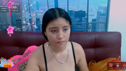 Snapshot of angelhotlatina18 chatting on February 6, 11:46 am angel online show from February 6, 11:46 am