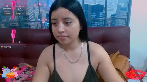 Snapshot of angelhotlatina18 chatting on February 12, 11:38 am angel online show from February 12, 11:38 am