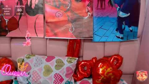 Snapshot of angelhotlatina18 chatting on February 18, 11:50 am angel online show from February 18, 11:50 am