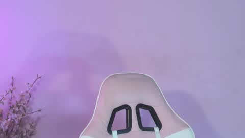 Carolina online show from February 23, 1:02 am