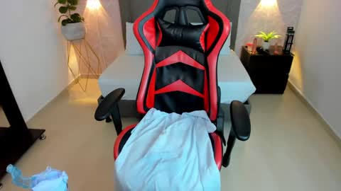 A N G E L I C A online show from January 30, 3:08 pm