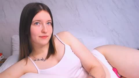 Snapshot of angelicmoon chatting on January 30, 6:46 am Angelic online show from January 30, 6:46 am