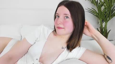 Snapshot of angelicmoon chatting on February 26, 6:15 am Angelic online show from February 26, 6:15 am