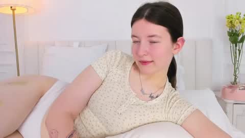 Snapshot of angelicmoon chatting on March 8, 5:59 am Angelic online show from March 8, 5:59 am