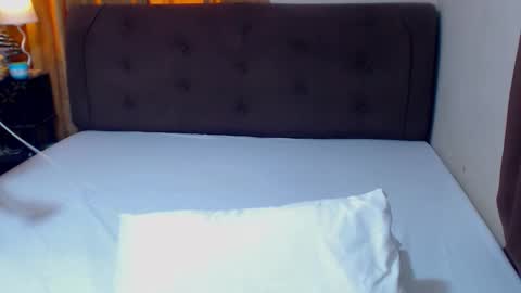 MS. AMALIA online show from November 12, 6:14 am